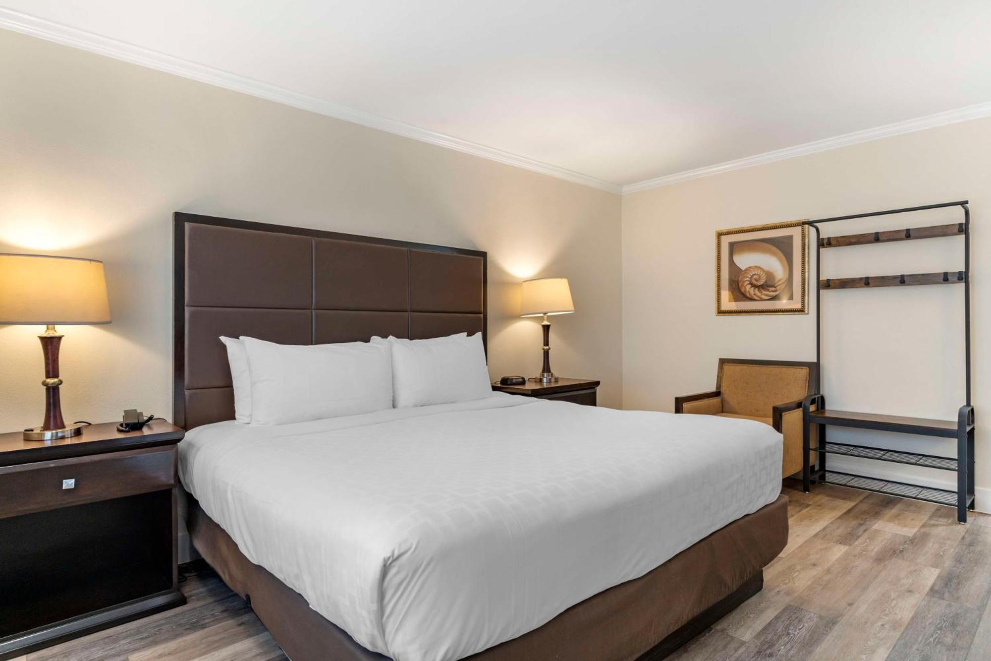 เบสท์ เวสเทิร์น คาร์เมลส์ ทาวน์ เฮาส์ ลอดจ์ Hotel Carmel-by-the-Sea ภายนอก รูปภาพ