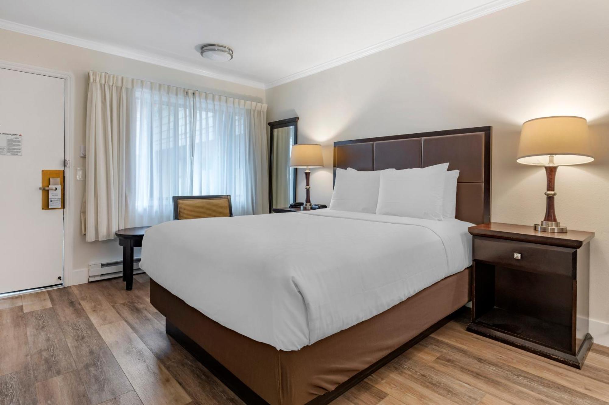 เบสท์ เวสเทิร์น คาร์เมลส์ ทาวน์ เฮาส์ ลอดจ์ Hotel Carmel-by-the-Sea ภายนอก รูปภาพ
